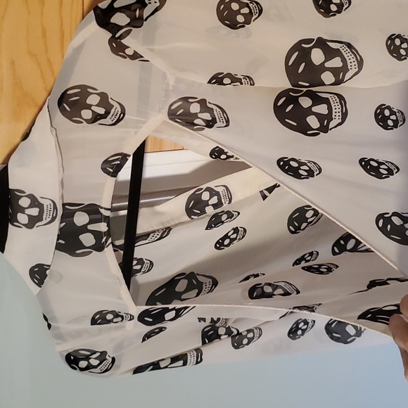 RARE sheer skull shirt high low open back - Picture 2 of 4
